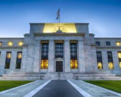 Immagine Svolta Fed: Cosa Succede Se Cambia la Politica Monetaria Americana