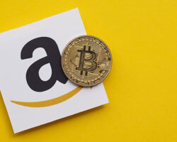 Immagine Bitcoin su Amazon: Cosa ci Insegnano i Falsi Rumor di Fine Luglio