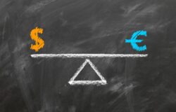 Immagine Euro Dollaro in Salita, la Chiave è l’Allineamento Fed – BCE