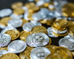 Immagine Cos’è la DeFi: La Finanza Decentralizzata Spiegata in Modo Semplice