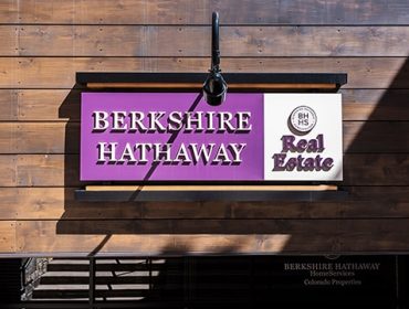 Immagine Warren Buffett Scarica il Mercato Immobiliare, Guai in Vista?
