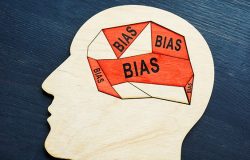 Immagine Psicologia del Trading: Come Controllare Emozioni e Bias Cognitivi Immagine Psicologia del Trading: Come Controllare Emozioni e Bias Cognitivi