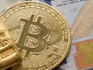Immagine Bitcoin vs Oro: La Lezione Brutale Che Il Mercato Ha Insegnato Nel 2025