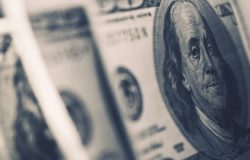 Immagine Fine del Dollaro? Strategie per il Trading nel Mondo Multi-Valutario