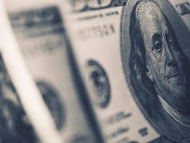 Immagine Fine del Dollaro? Strategie per il Trading nel Mondo Multi-Valutario